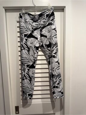 Koral Black & White Leaf Print Leggings- Large